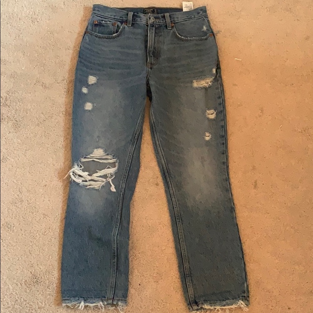 Abercrombie & Fitch Mom Jeans